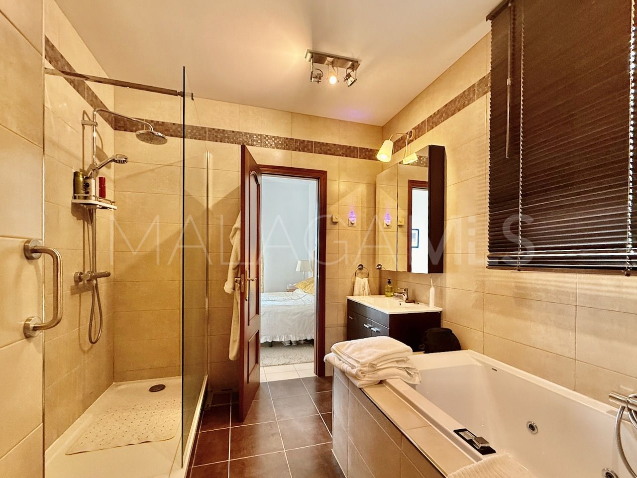 Villa with 5 bedrooms for sale in La Duquesa Golf