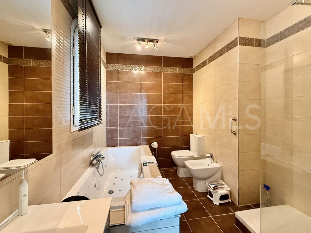 Villa with 5 bedrooms for sale in La Duquesa Golf