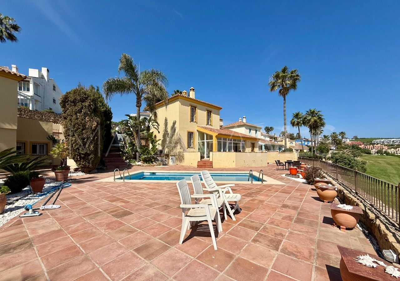 Villa with 5 bedrooms for sale in La Duquesa Golf