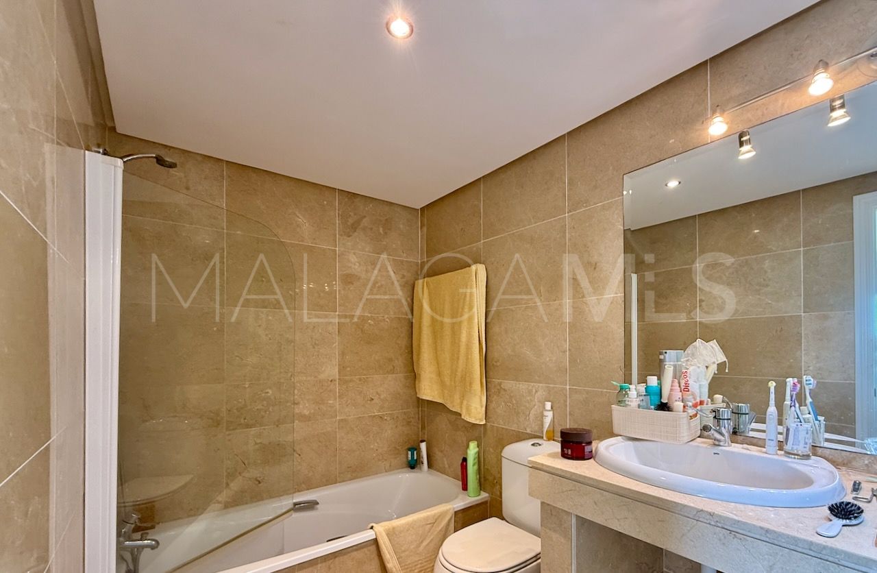 Penthaus for sale in Marina Duquesa