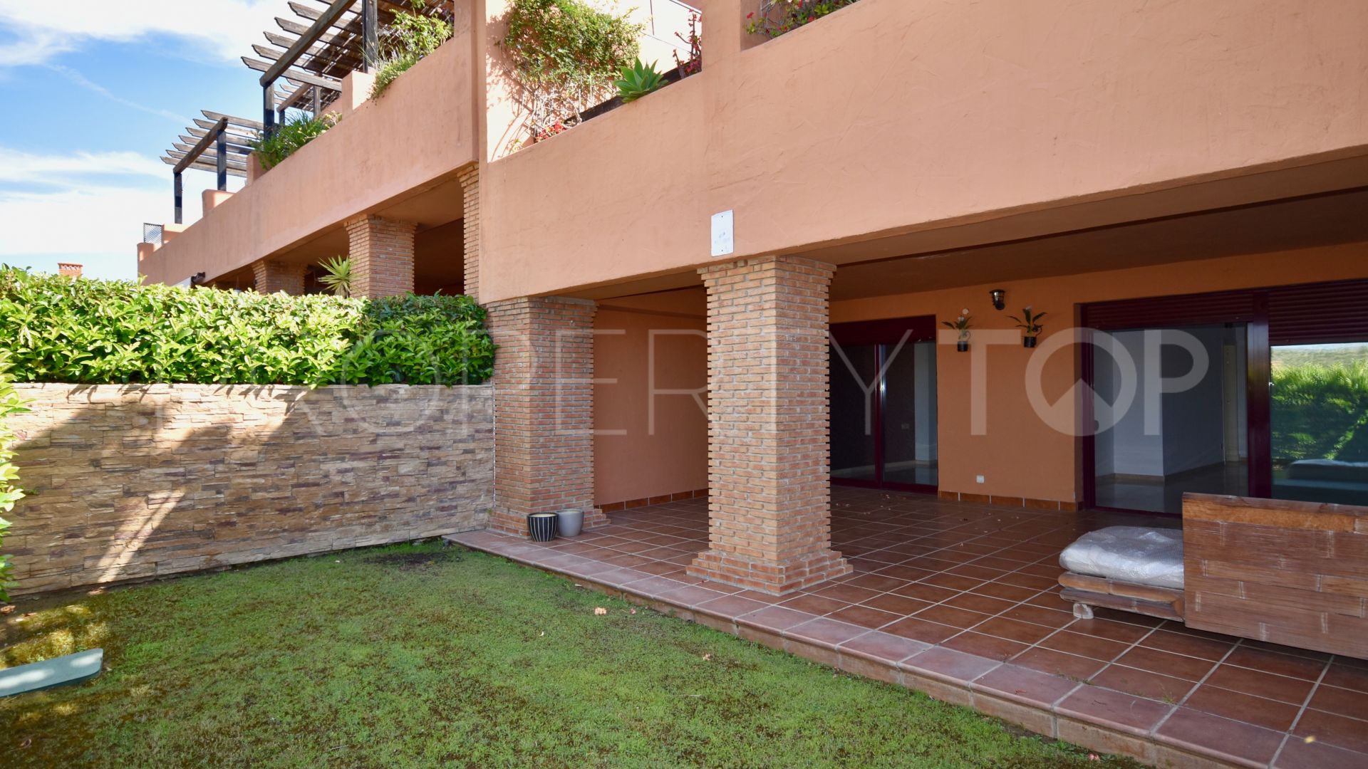 Ground floor apartment for sale in Casares Golf with 2 bedrooms