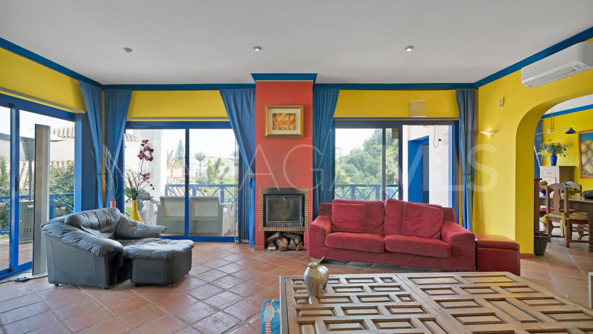 Villa for sale in Cerros del Aguila with 4 bedrooms