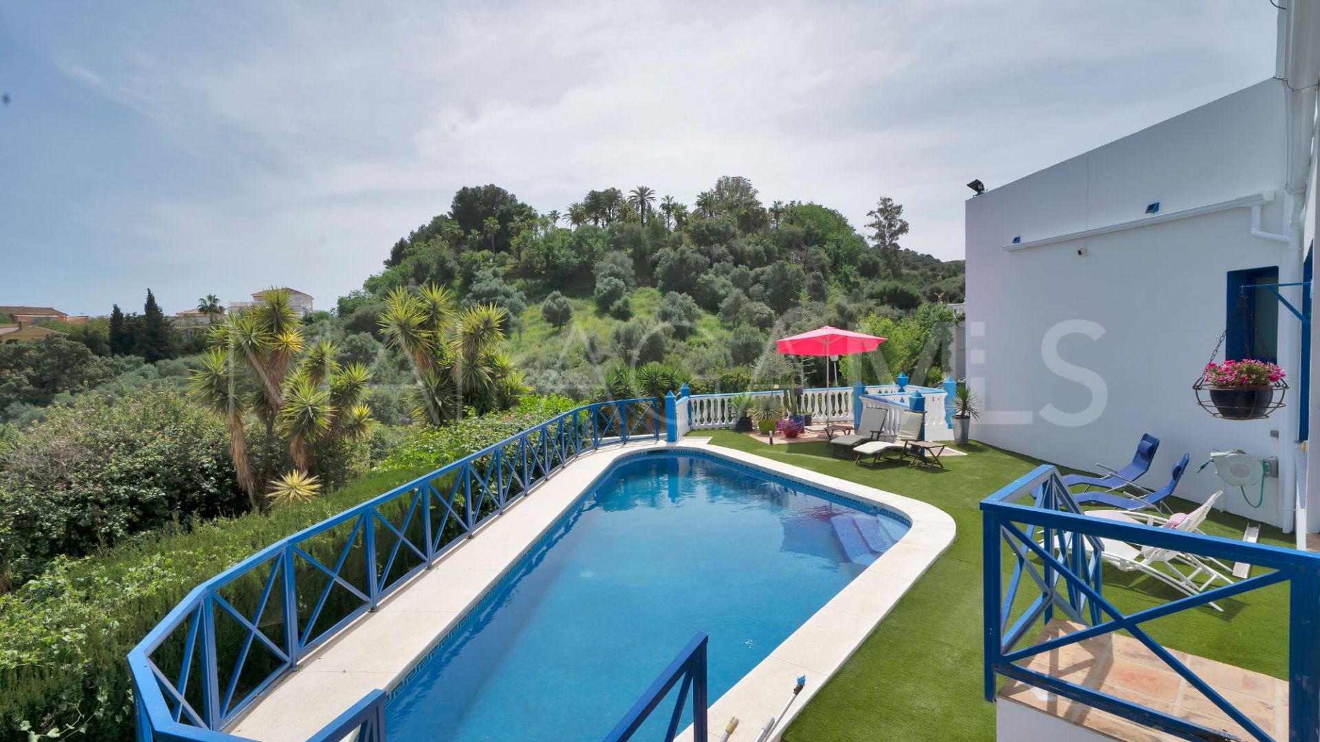 Villa for sale in Cerros del Aguila with 4 bedrooms