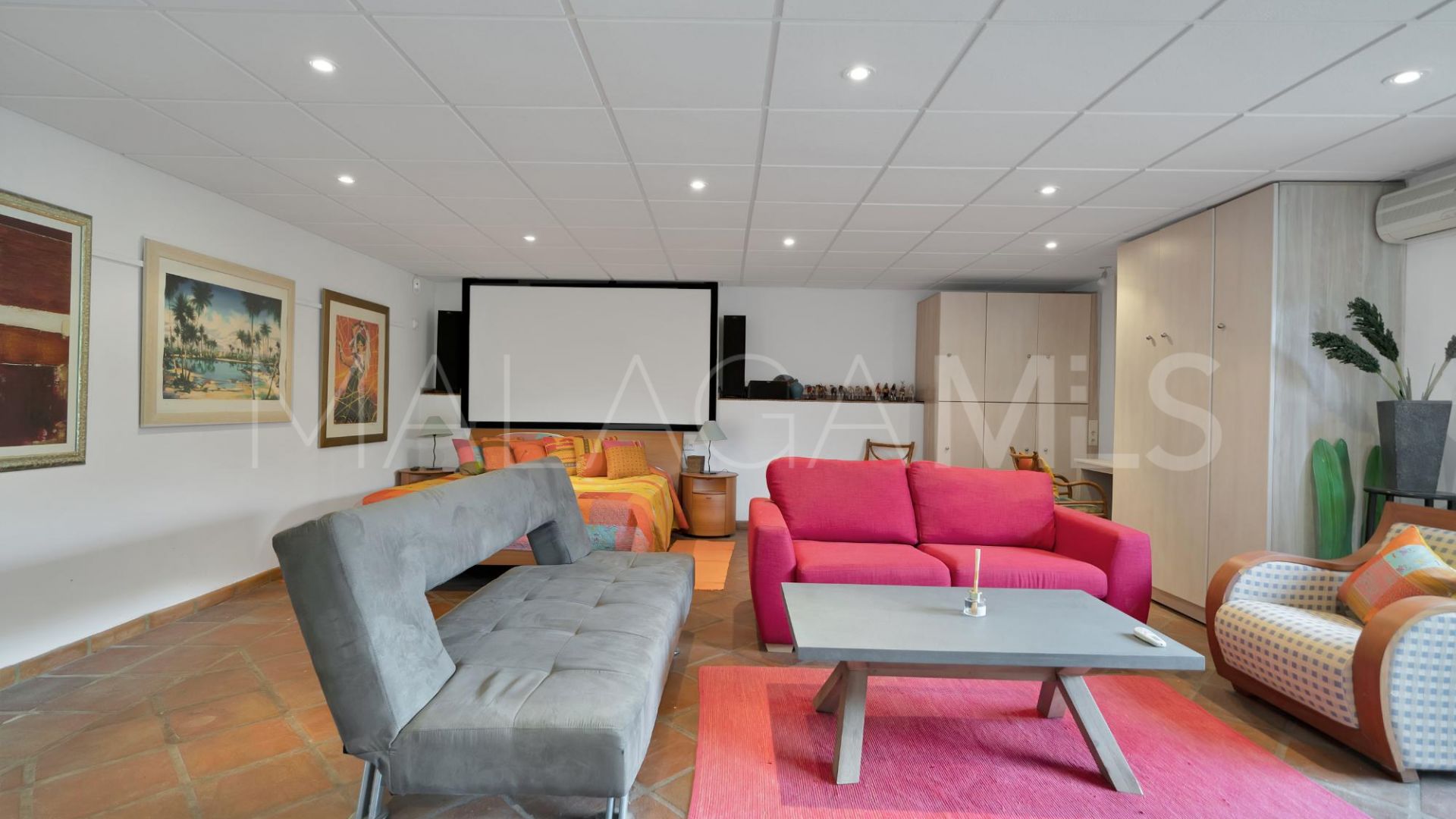 Villa for sale in Cerros del Aguila with 4 bedrooms