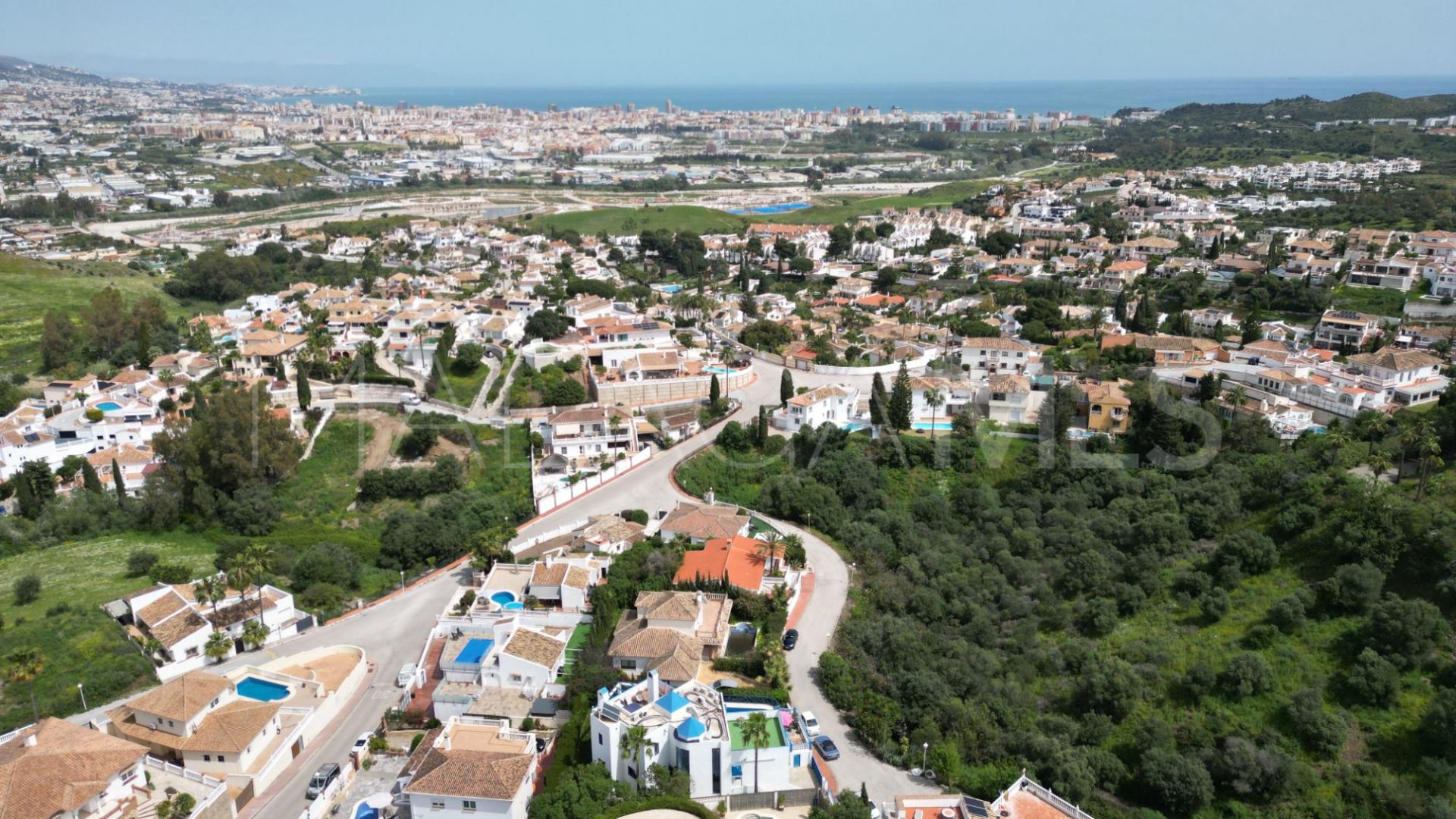Villa for sale in Cerros del Aguila with 4 bedrooms