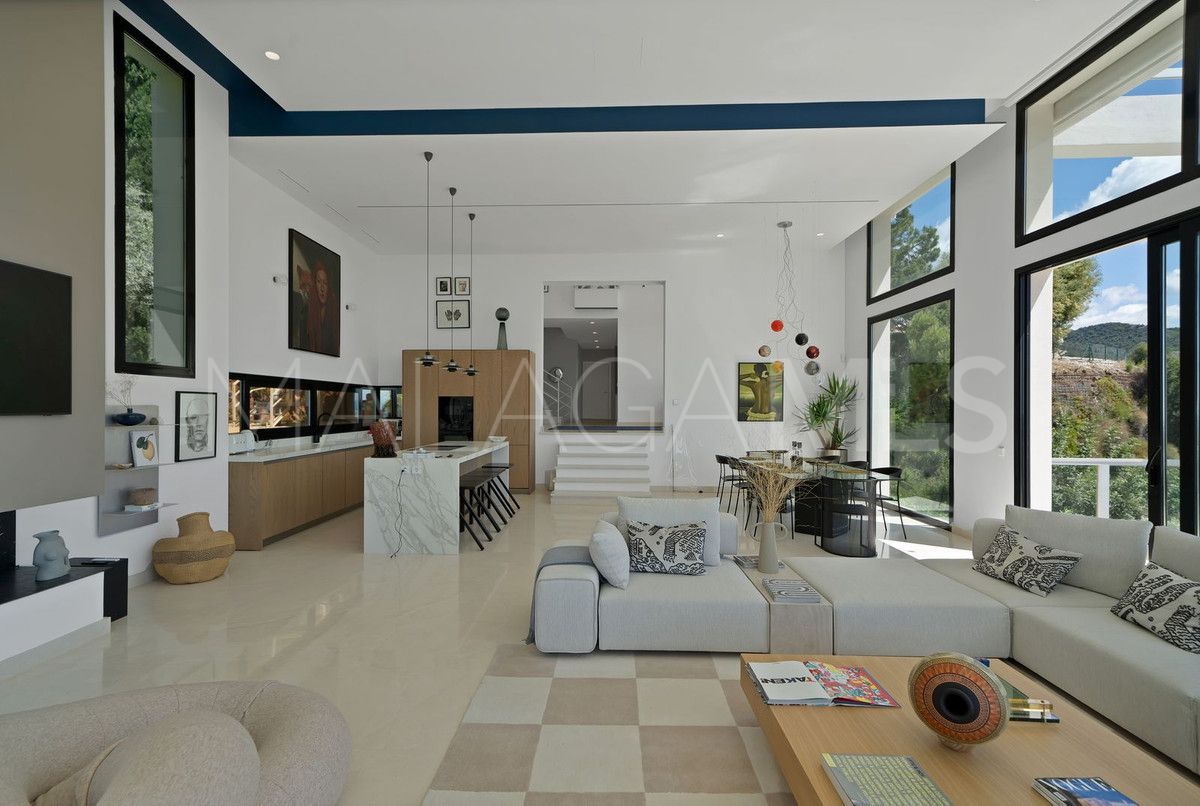 Villa de 5 bedrooms a la venta in Benahavis