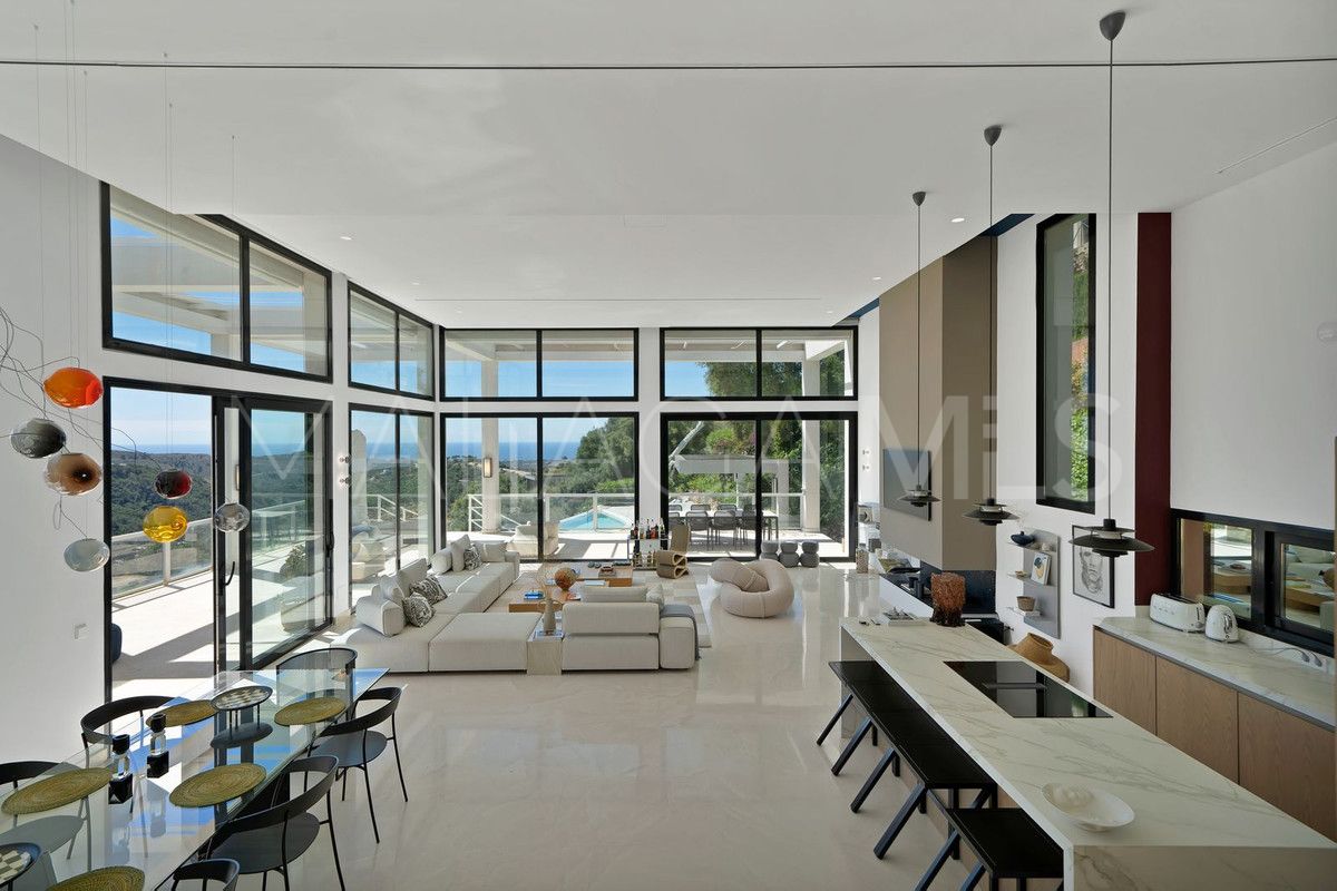Villa de 5 bedrooms a la venta in Benahavis