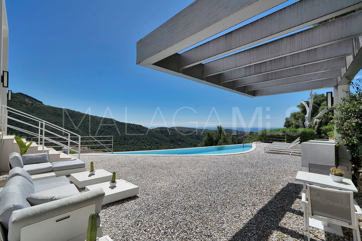 Villa de 5 bedrooms a la venta in Benahavis