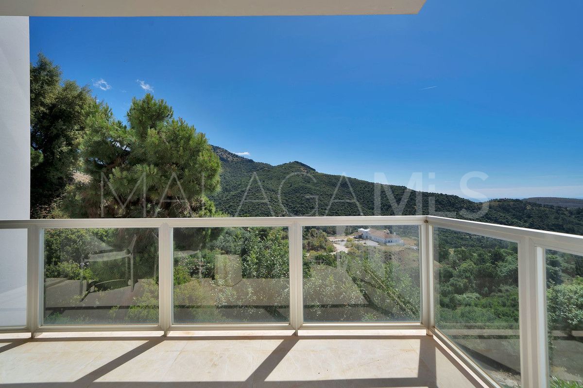 Villa de 5 bedrooms a la venta in Benahavis