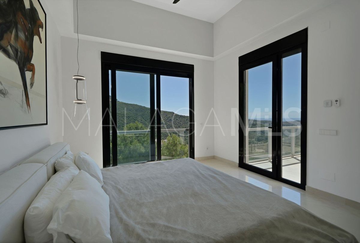 Villa de 5 bedrooms a la venta in Benahavis