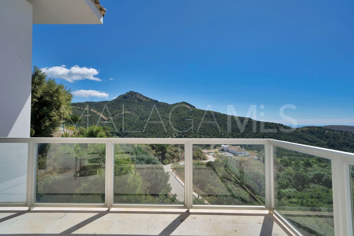 Villa de 5 bedrooms a la venta in Benahavis