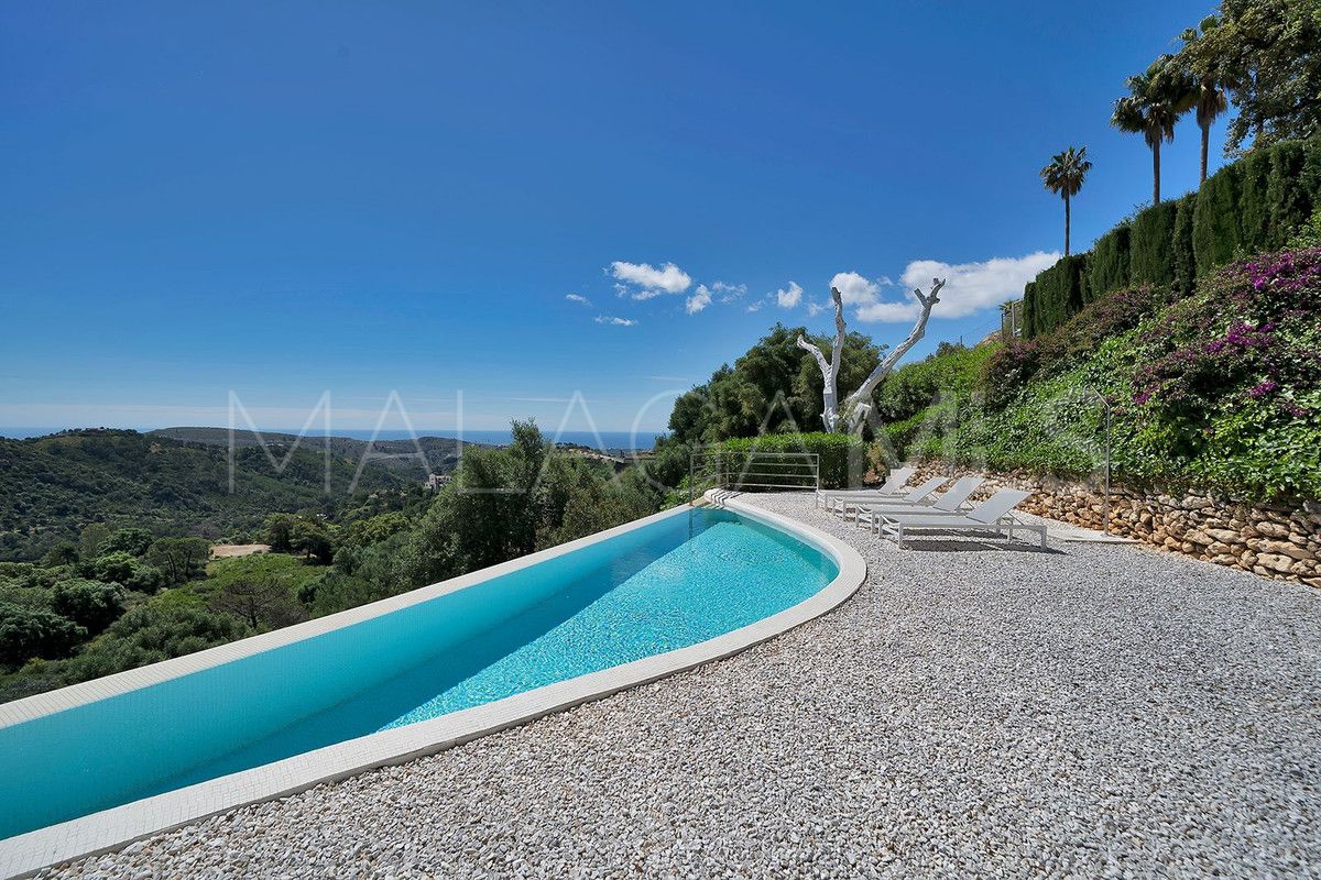 Villa de 5 bedrooms a la venta in Benahavis