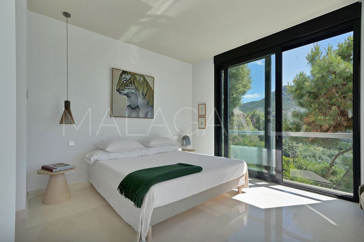 Villa de 5 bedrooms a la venta in Benahavis