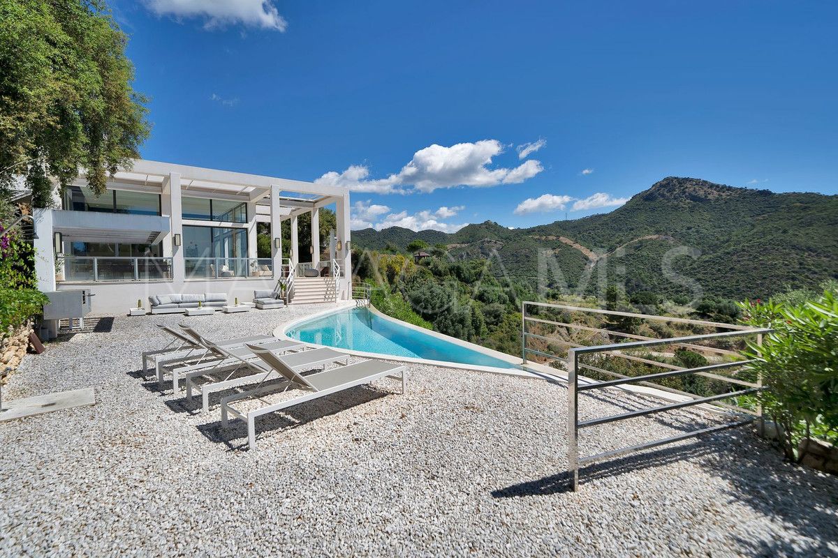 Villa de 5 bedrooms a la venta in Benahavis
