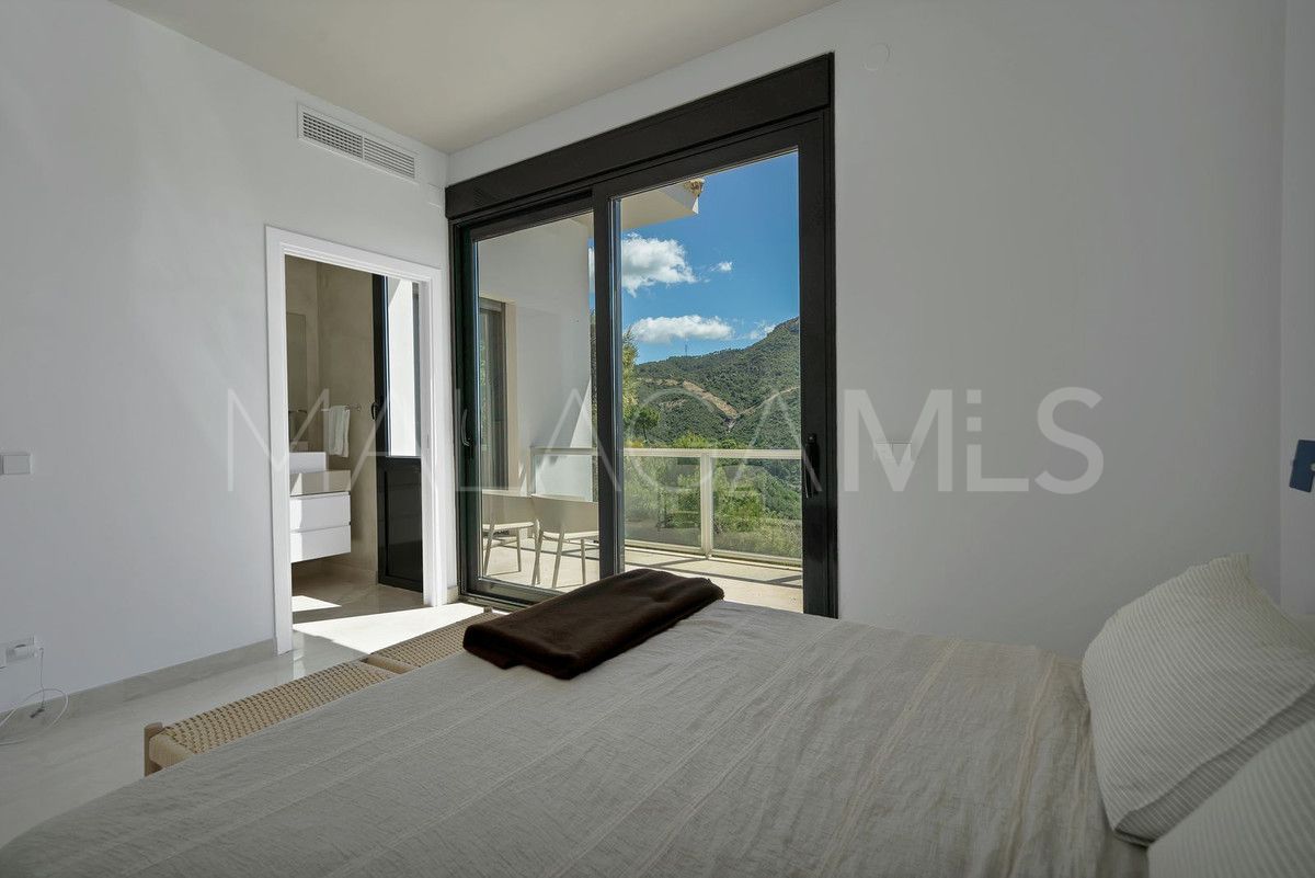 Villa de 5 bedrooms a la venta in Benahavis