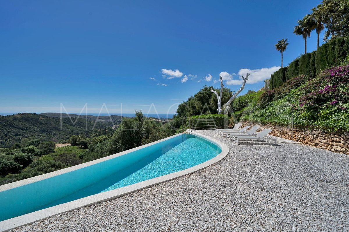 Villa de 5 bedrooms a la venta in Benahavis
