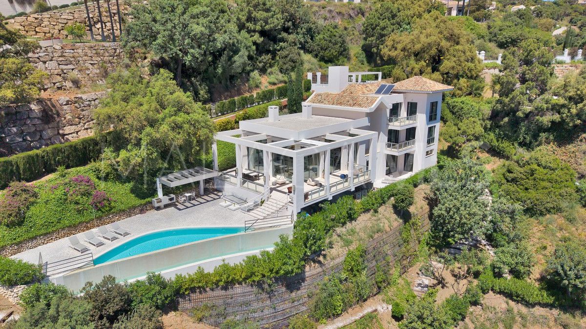 Villa de 5 bedrooms a la venta in Benahavis