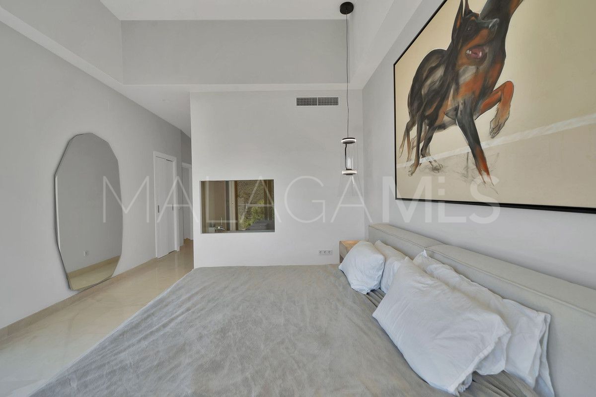 Villa de 5 bedrooms a la venta in Benahavis
