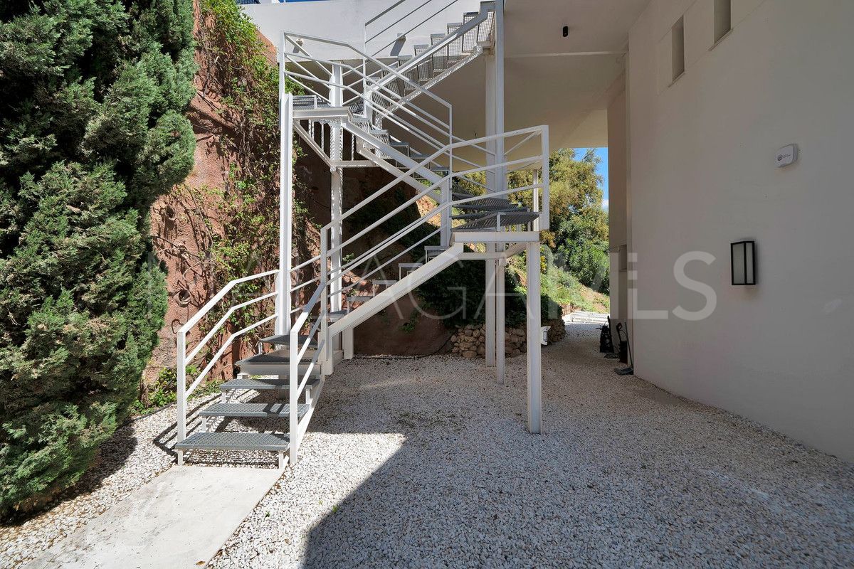 Villa de 5 bedrooms a la venta in Benahavis
