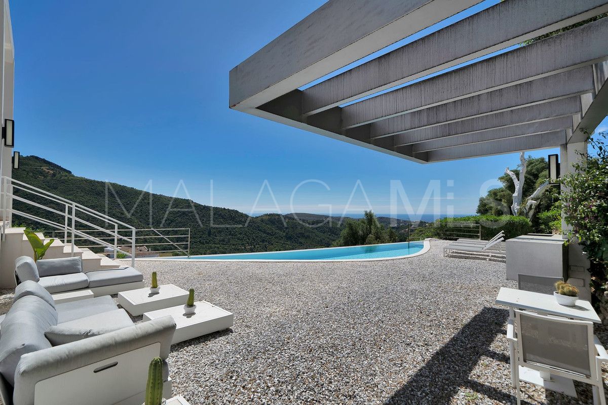 Villa de 5 bedrooms a la venta in Benahavis