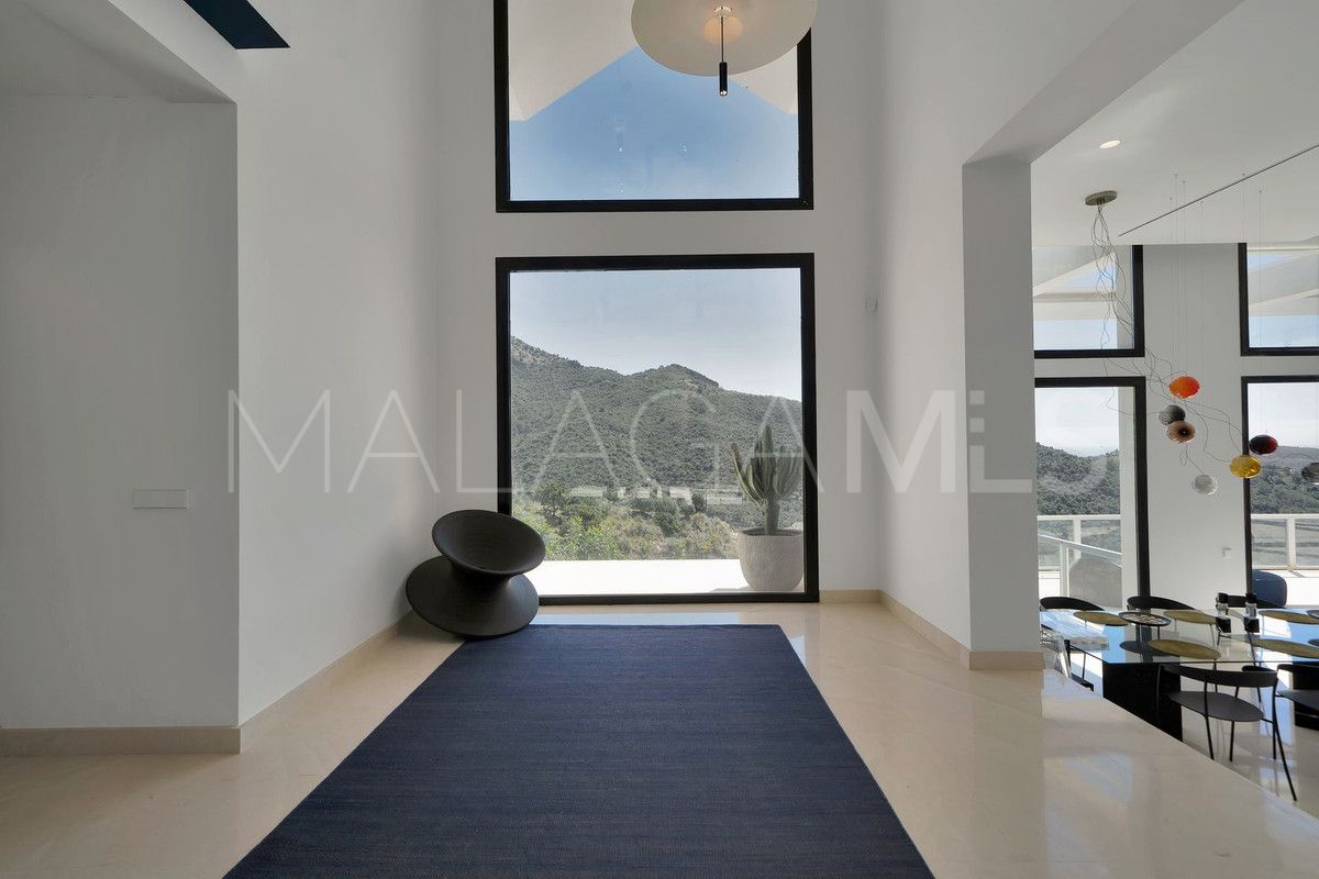 Villa de 5 bedrooms a la venta in Benahavis