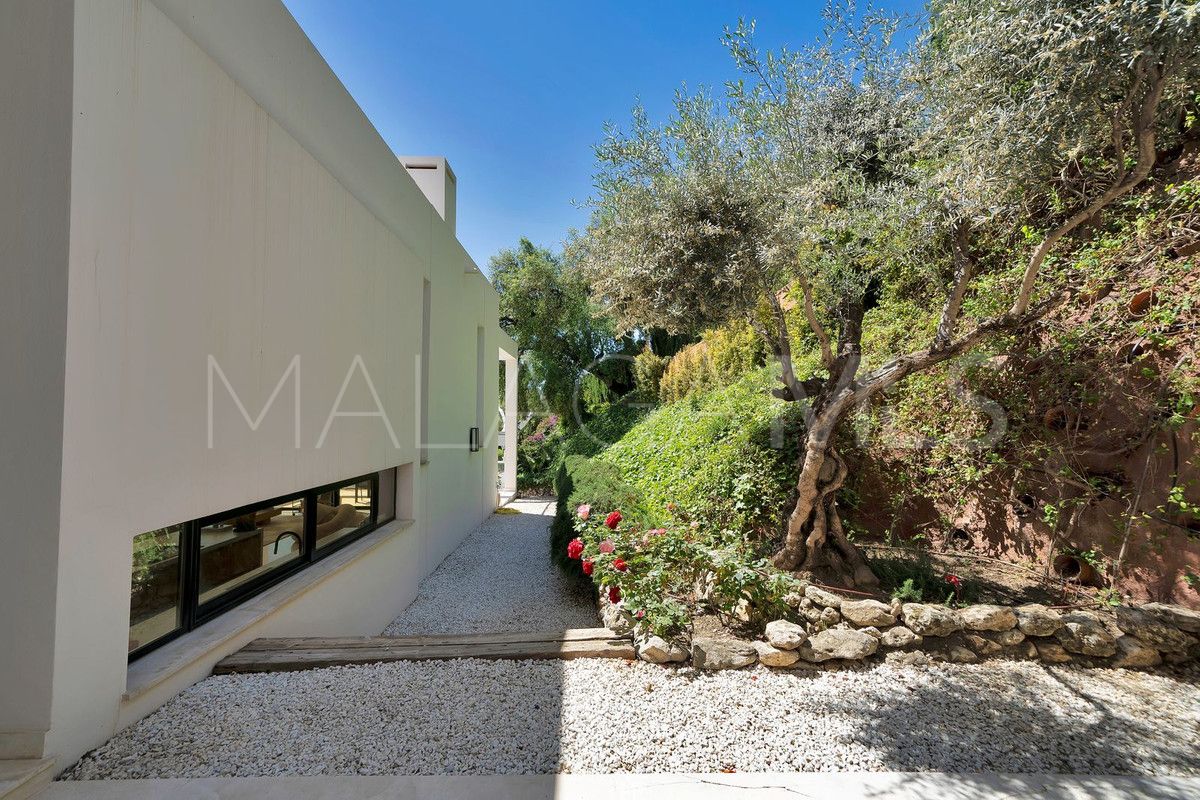 Villa de 5 bedrooms a la venta in Benahavis