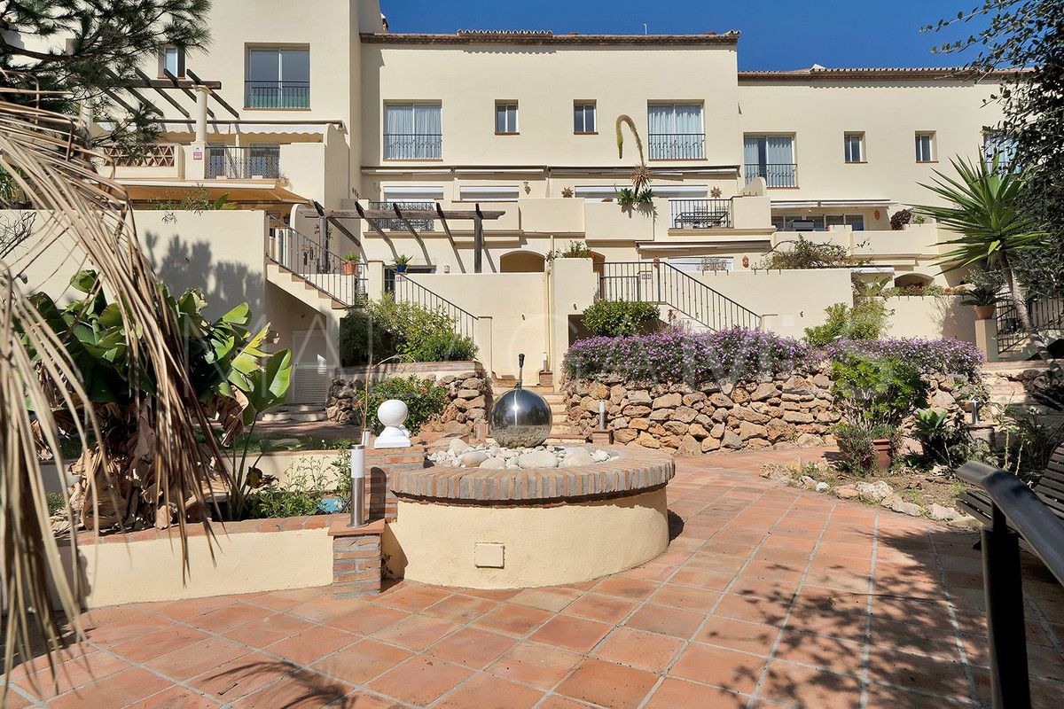 Markplanslägenhet for sale in Nueva Andalucia