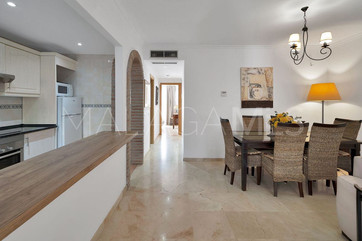 Markplanslägenhet for sale in Nueva Andalucia