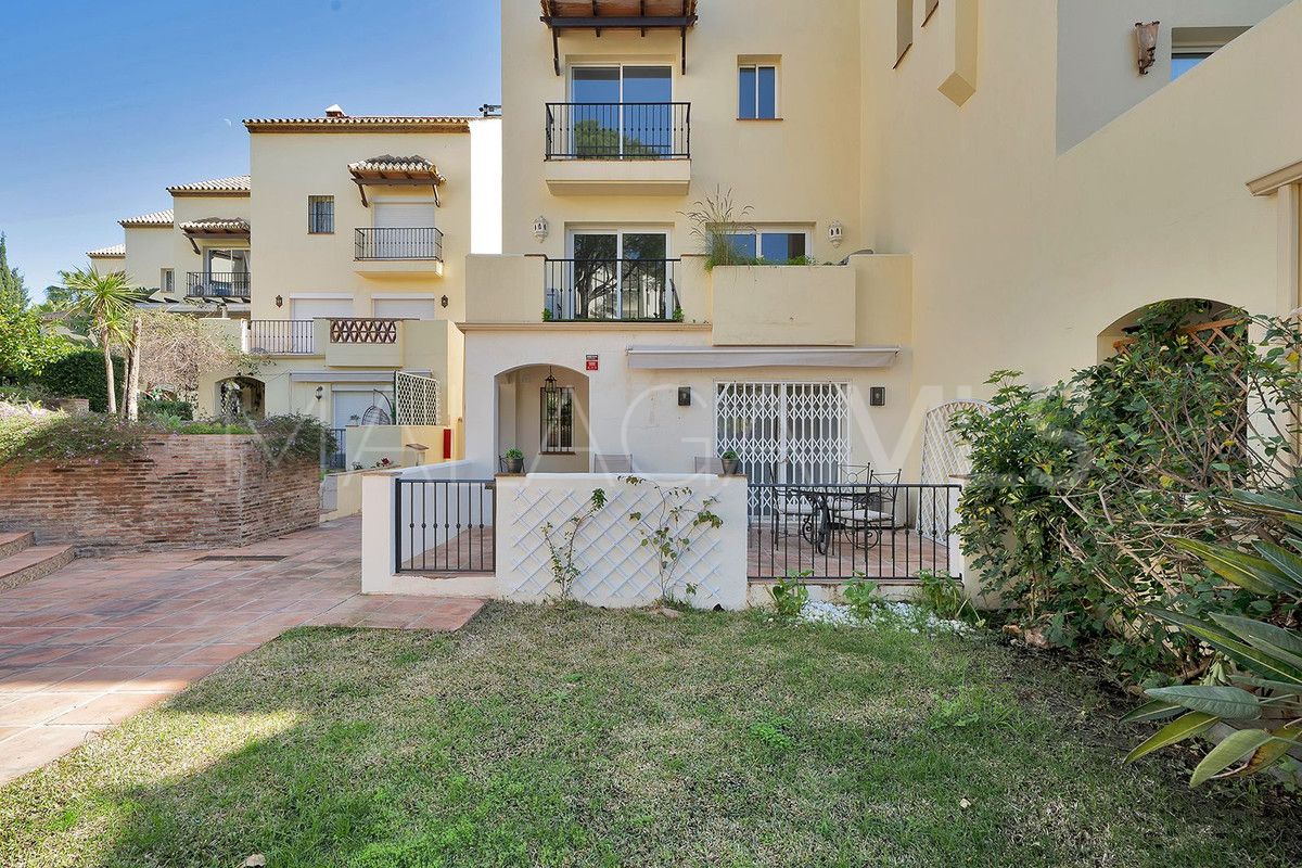 Markplanslägenhet for sale in Nueva Andalucia