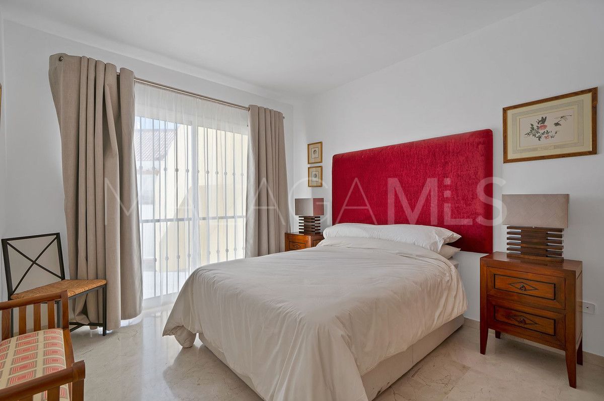 Markplanslägenhet for sale in Nueva Andalucia