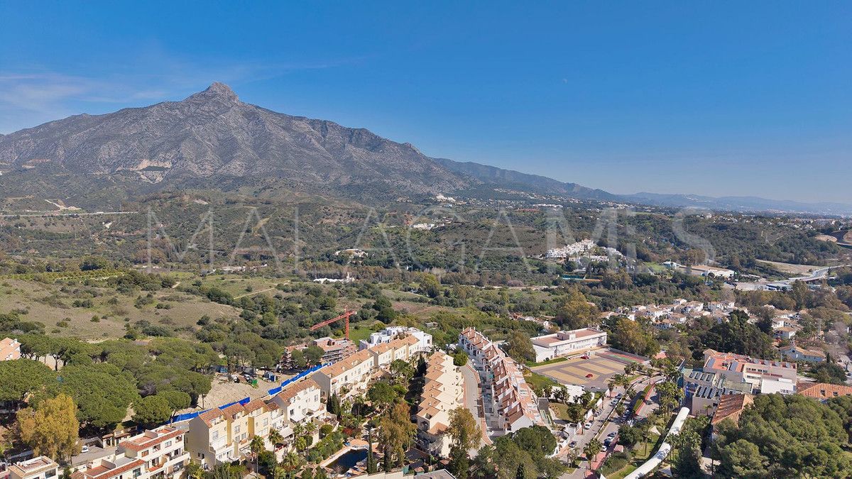 Markplanslägenhet for sale in Nueva Andalucia