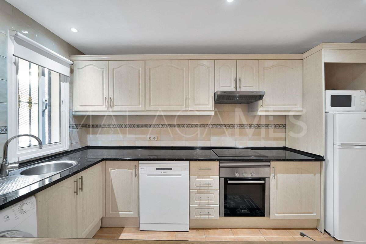 Markplanslägenhet for sale in Nueva Andalucia