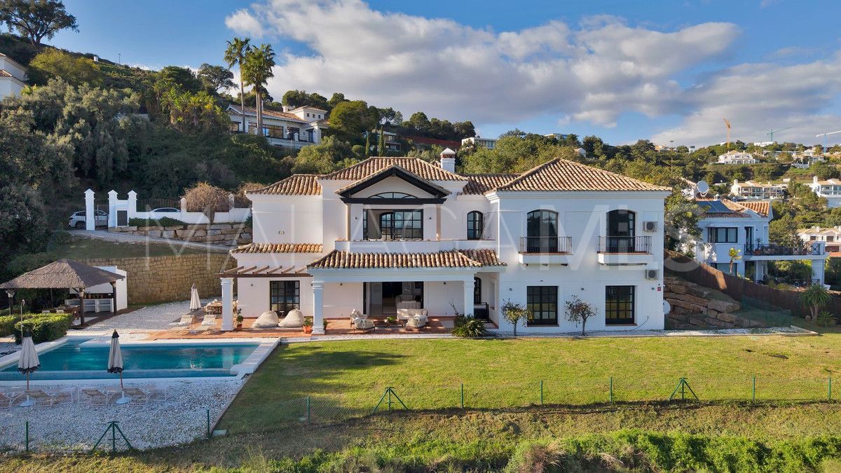 Villa for sale in Benahavis