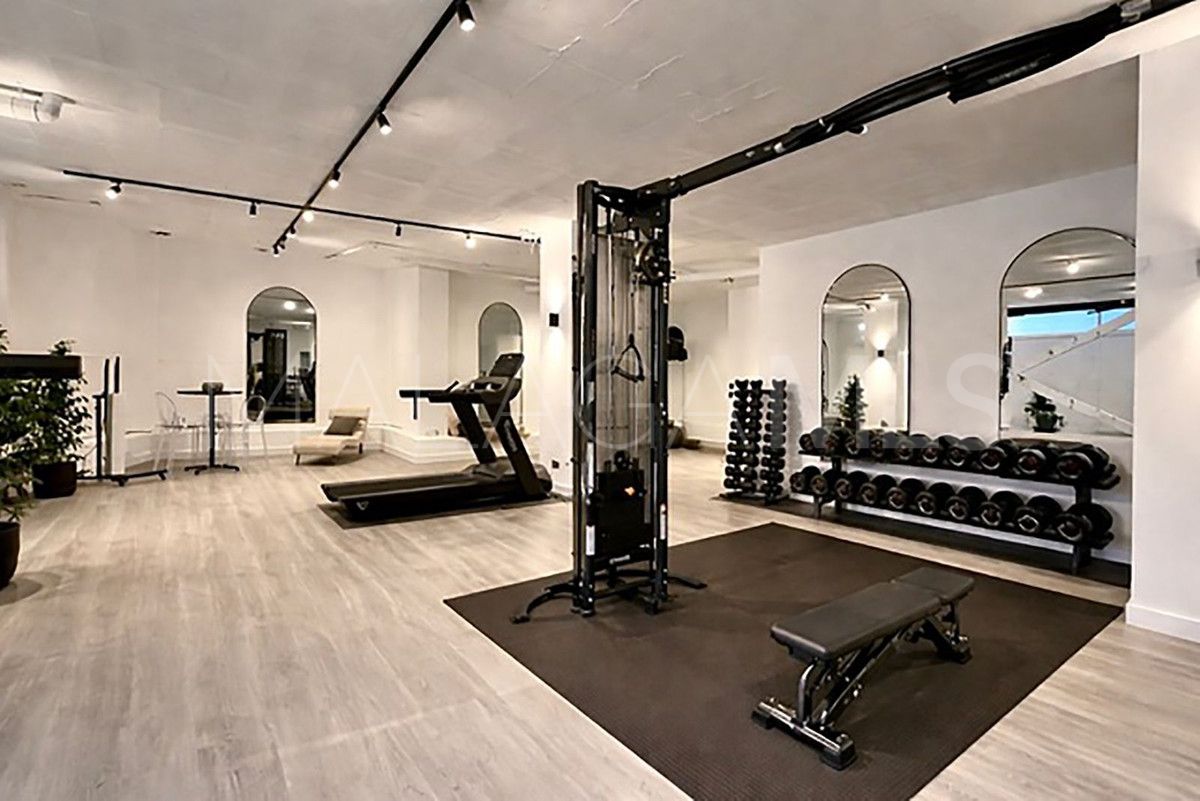 Villa for sale in Benahavis