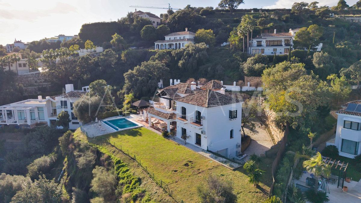 Villa for sale in Benahavis
