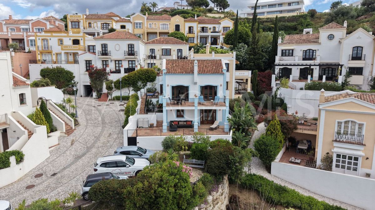 3 bedrooms town house in Benahavis for sale