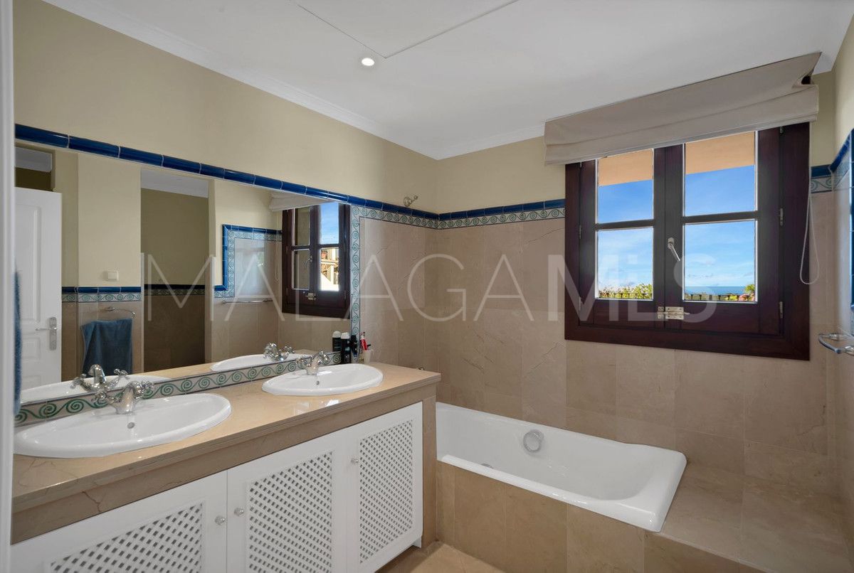 3 bedrooms town house in Benahavis for sale