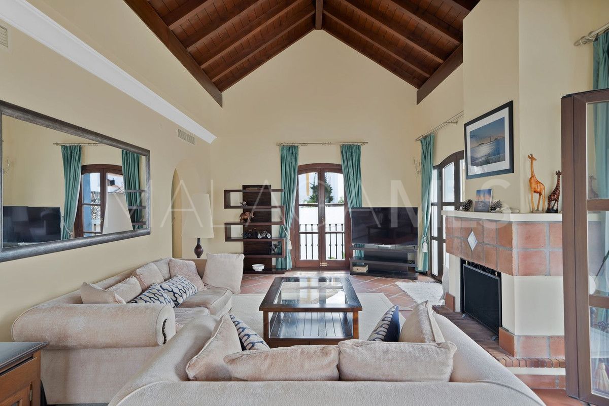 3 bedrooms town house in Benahavis for sale
