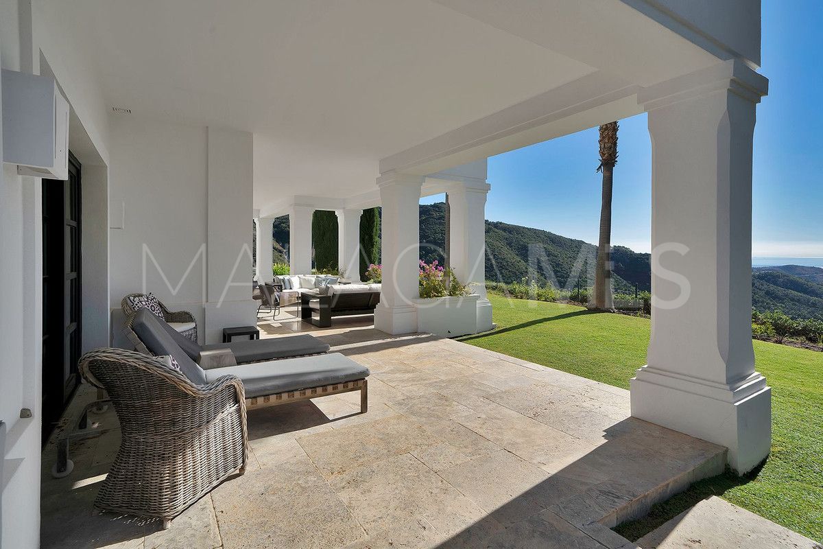 Villa for sale in Benahavis