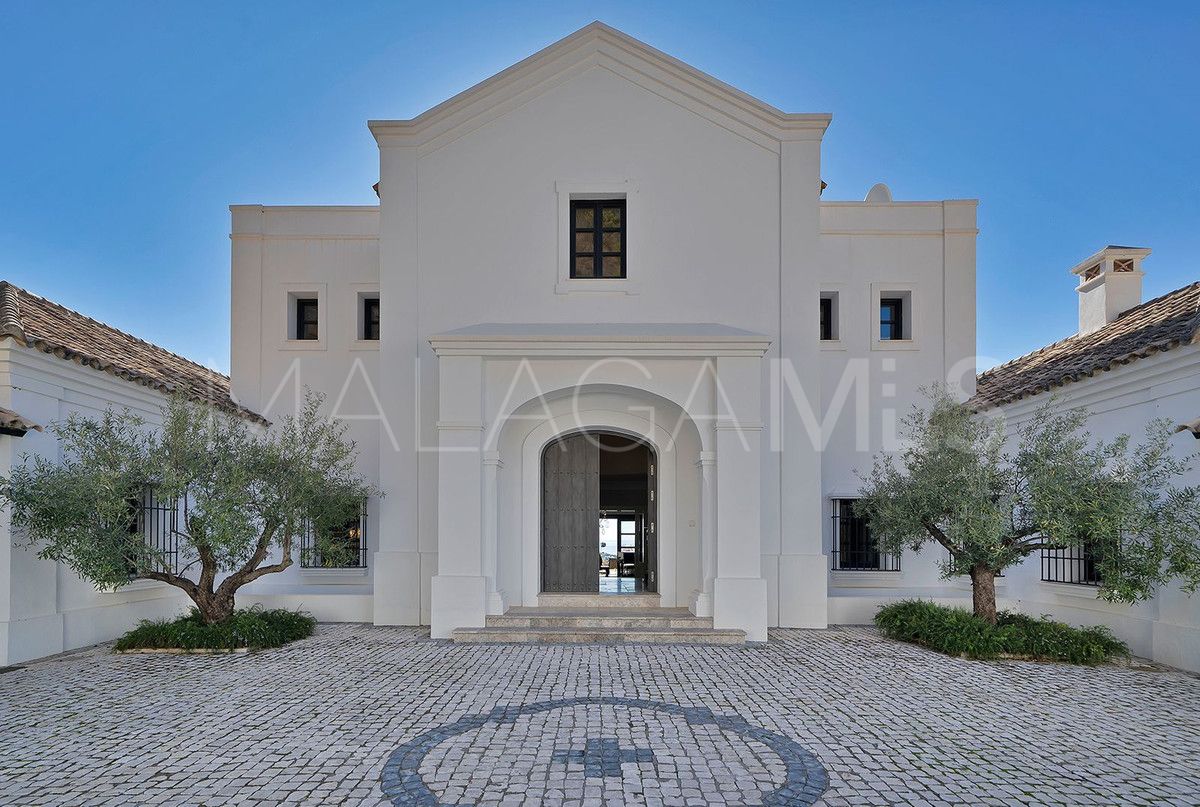 Villa for sale in Benahavis