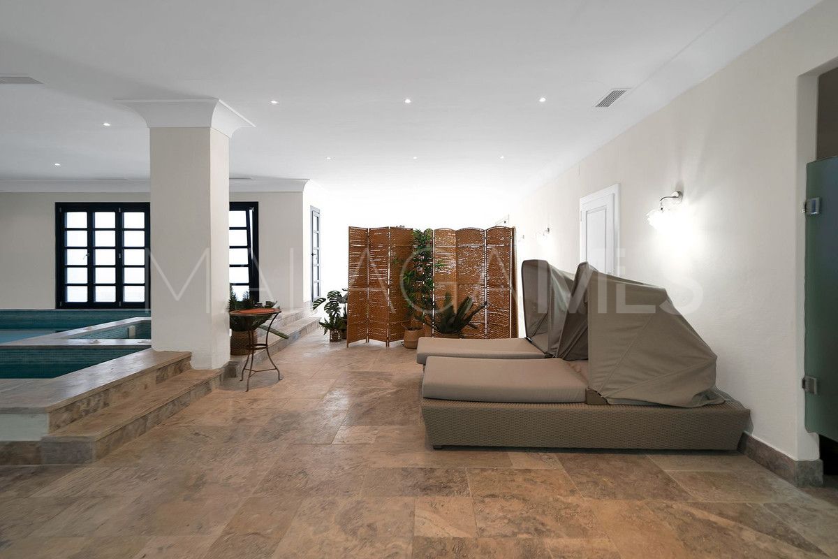 Villa for sale in Benahavis