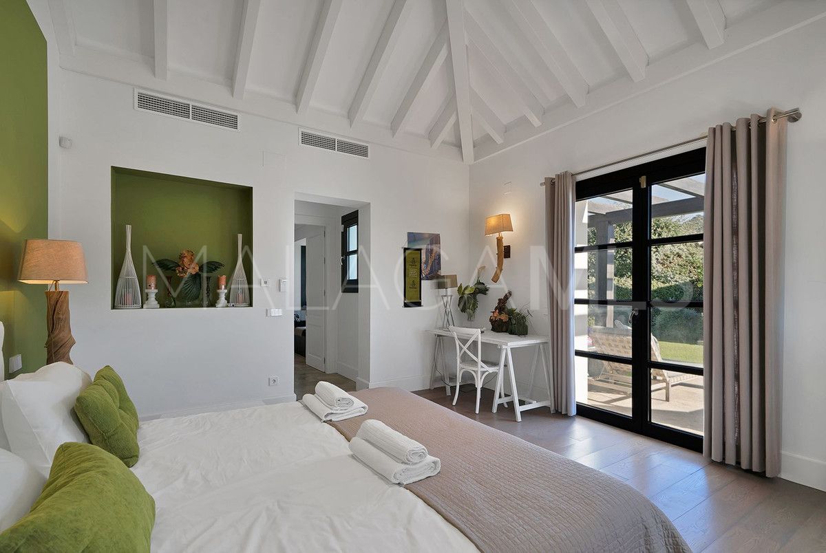 Villa for sale in Benahavis