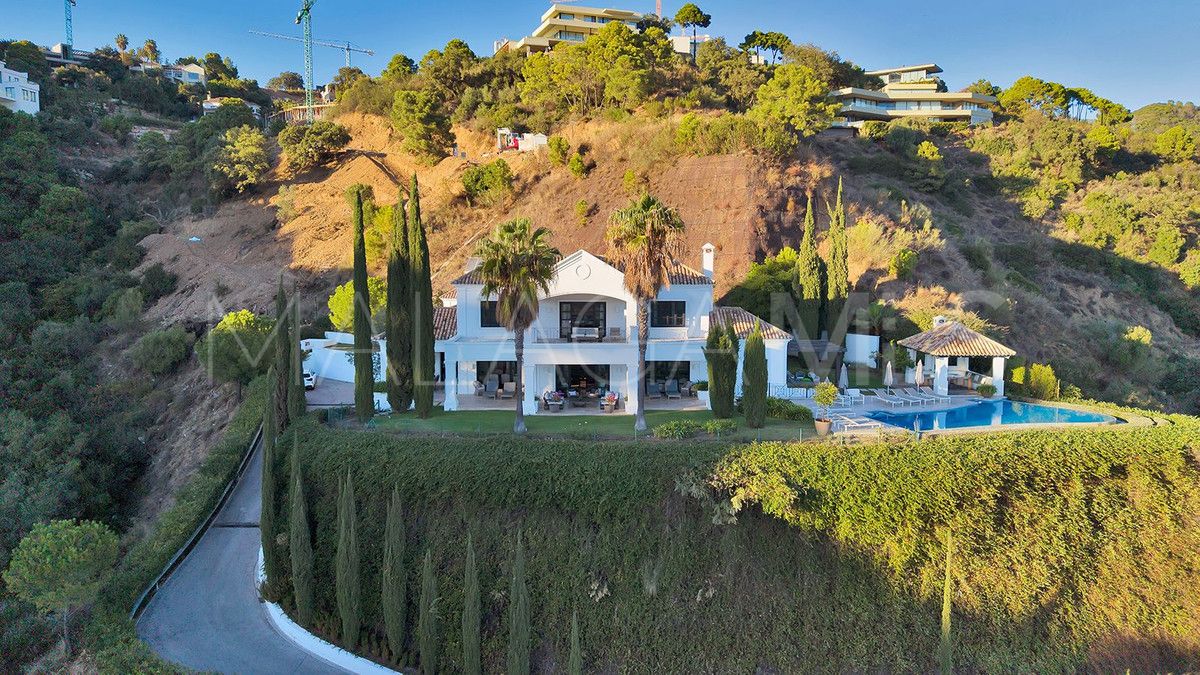 Villa for sale in Benahavis