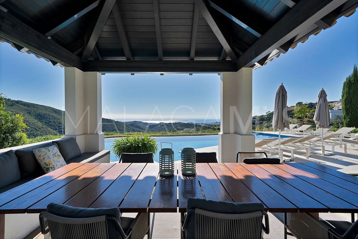 Villa for sale in Benahavis