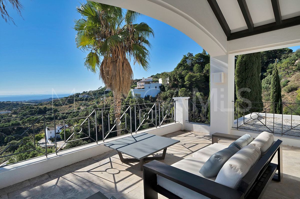 Villa for sale in Benahavis