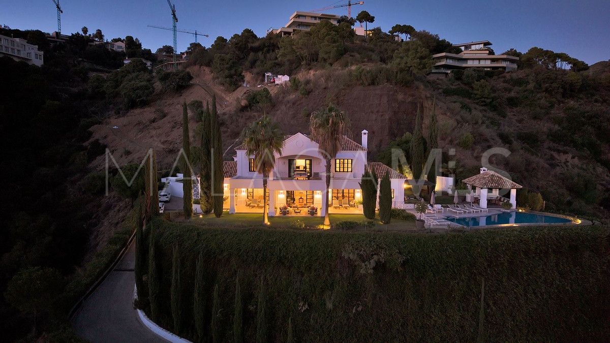 Villa for sale in Benahavis