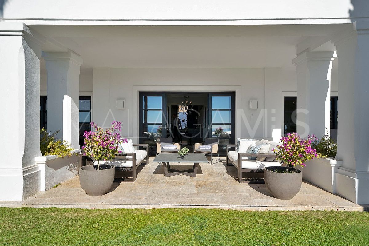 Villa for sale in Benahavis