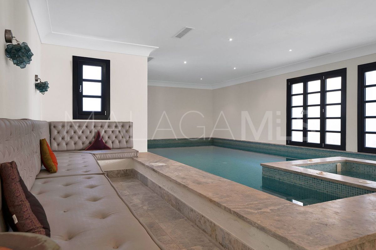 Villa for sale in Benahavis