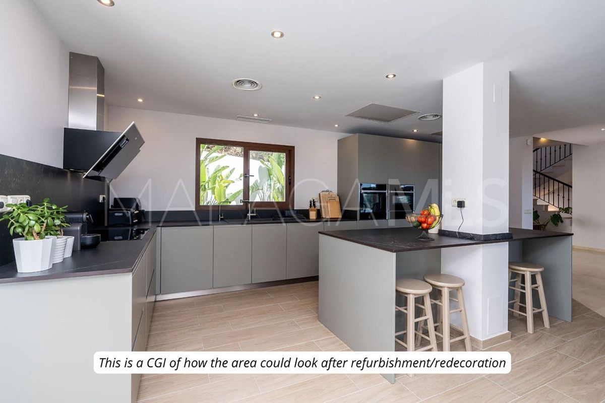 Villa for sale in Benahavis