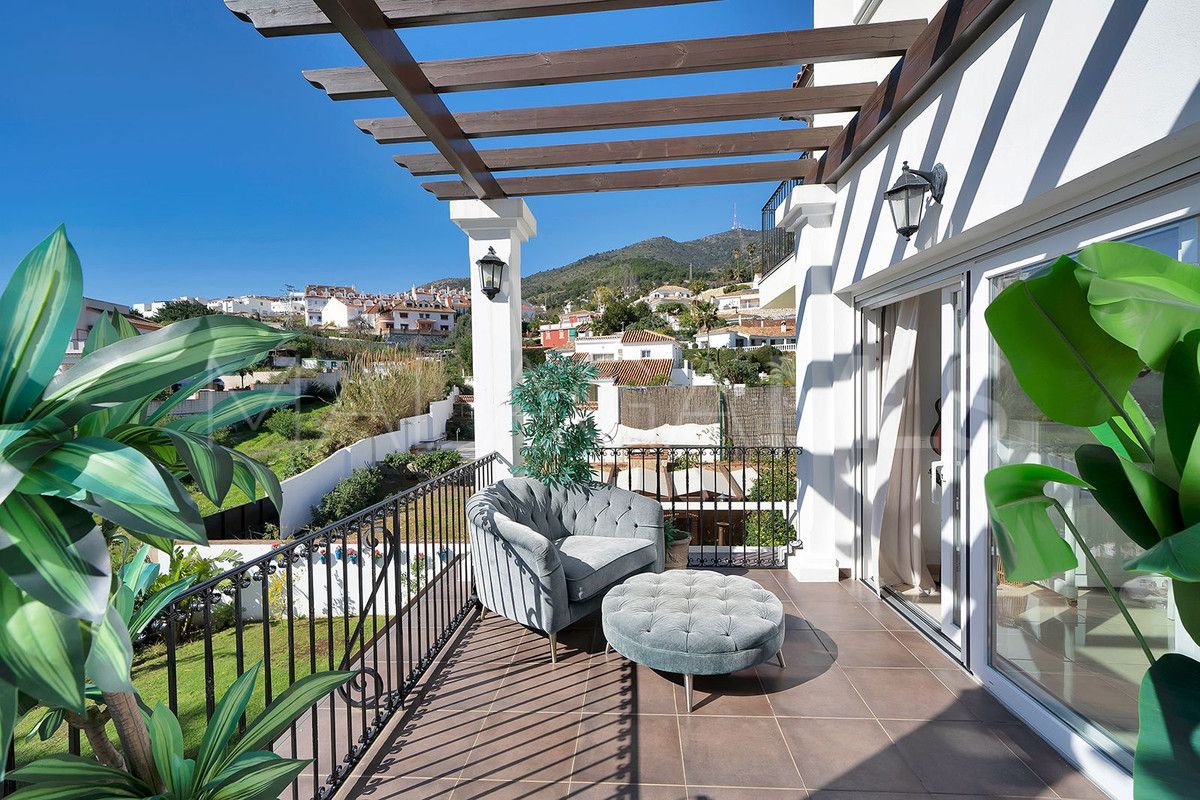 Villa for sale in Benalmadena